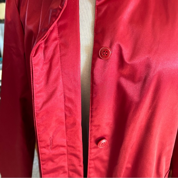 SOLD SOLD Vintage 1940s Style Coat Trench Red Satiny Raincoat Belted L XL - Picture 5 of 9